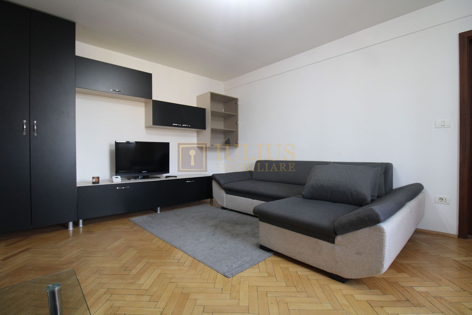 Bv. Victor Babes, 2 camere, centrala proprie. - Poză 4