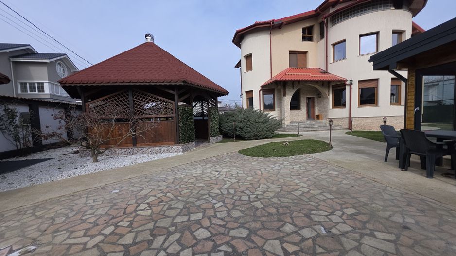 Reducere pret! ! Vila top cu piscina inchisa,  incalzita, barbeque - Poză 1