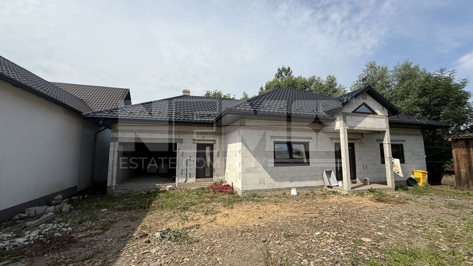 Comision 0% - Casa la rosu | 201 MP utili | 4100 MP teren | Costișa - Poză 1