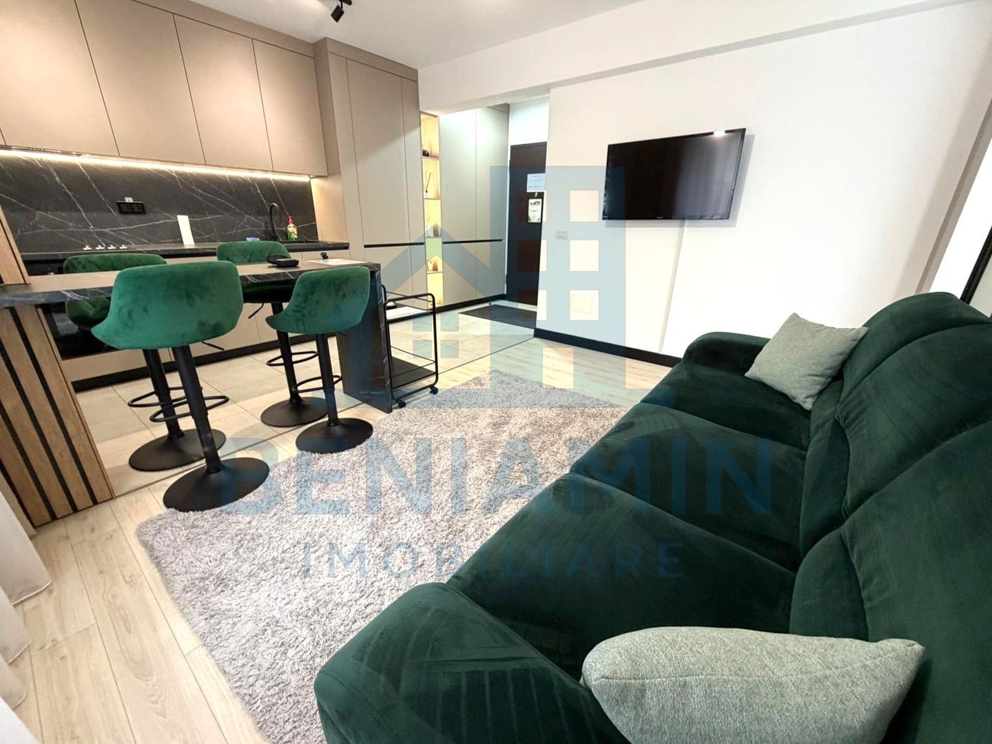 Apartament-2-Camere-Mobilat-Utilat-Lux-Top City-Tractorul - Poză 2