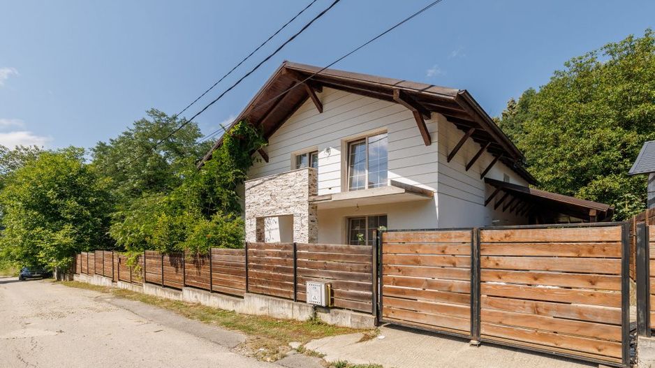 Casa deosebita in Bascov, Valea Ursului. AG - Poză 9