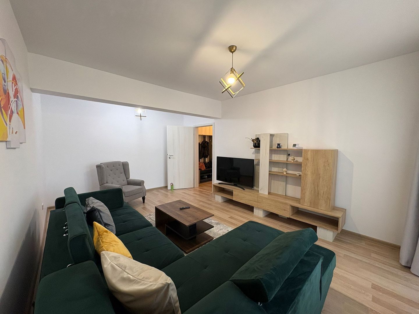 AP. 2 CAMERE APARATORII PATRIEI, CENTRALA, BUCATARIE INCHISA,PARCARE - Poză 3