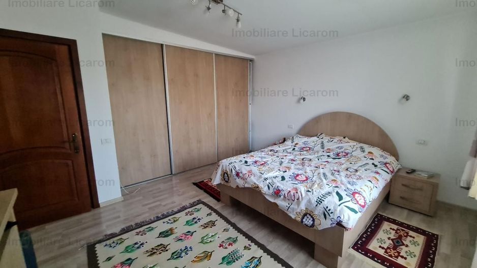 Duplex Sanpetru P+E,5 camere,teren 375 mp,260000 euro - Poză 8