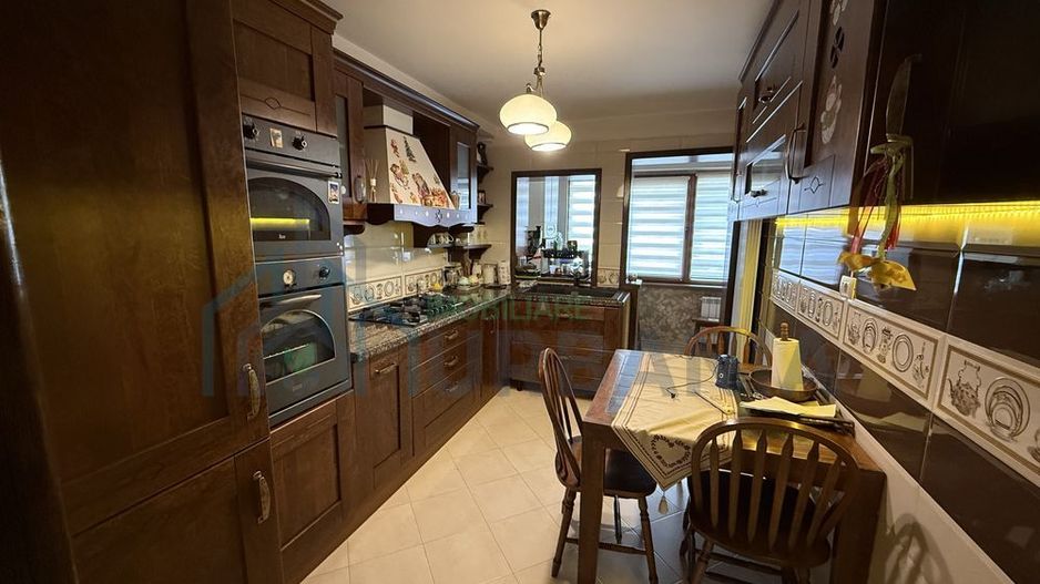 Apartament 3 camere în Iasi, zona centrală Palas - Poză 6