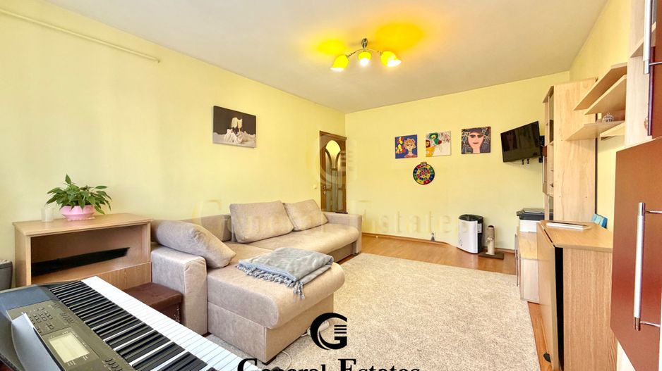 Vânzare apartament 3 camere decomandat | Nicolina - Poză 3