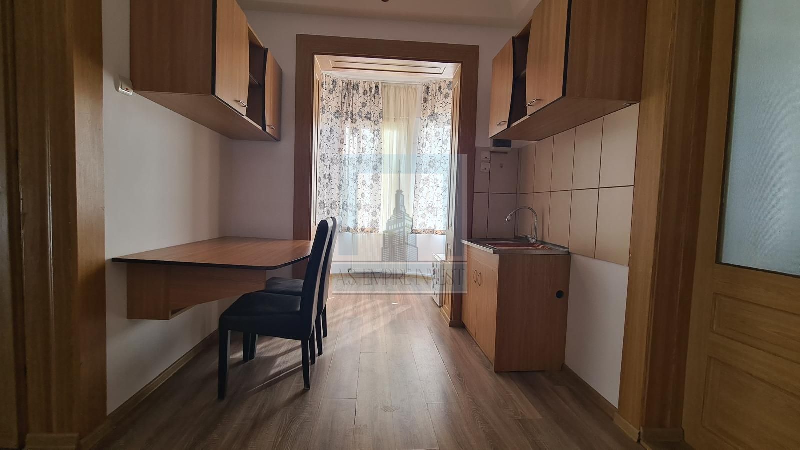Casa, 4 camere, singur in curte - zona Schei - Poză 9