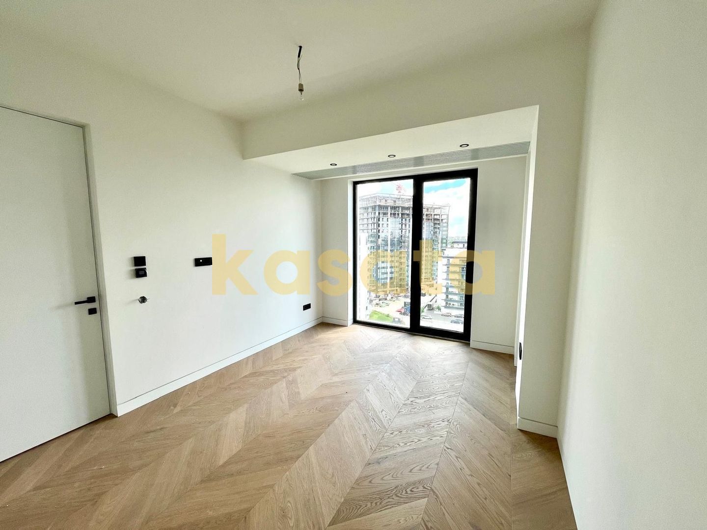 Apartament 2 camere LUX | Vedere Lac | Parcare | BHB | 265 000 + TVA - Poză 3
