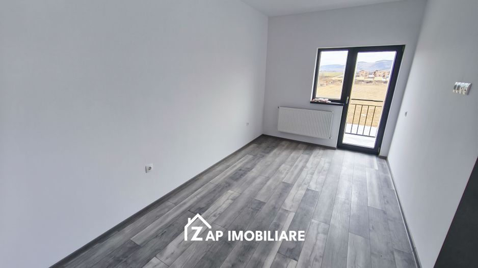 Casa la cheie 4 camere -  Sângeorgiu de Mures - Poză 15