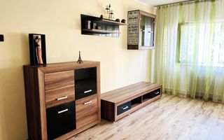 Apartament renovat, 2 camere decomandate, etaj 2  – IC Frimu - Poză 1