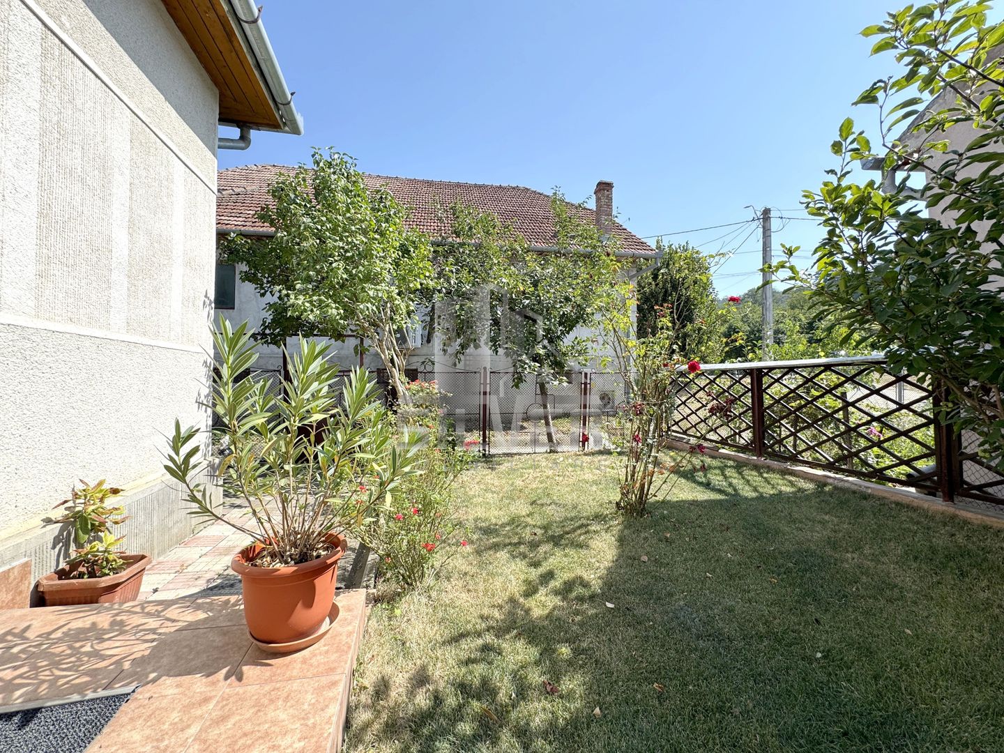 Casa cu 4 camere/teren 396mp/Garaj/Str.Stefan Augustin. - Poză 8