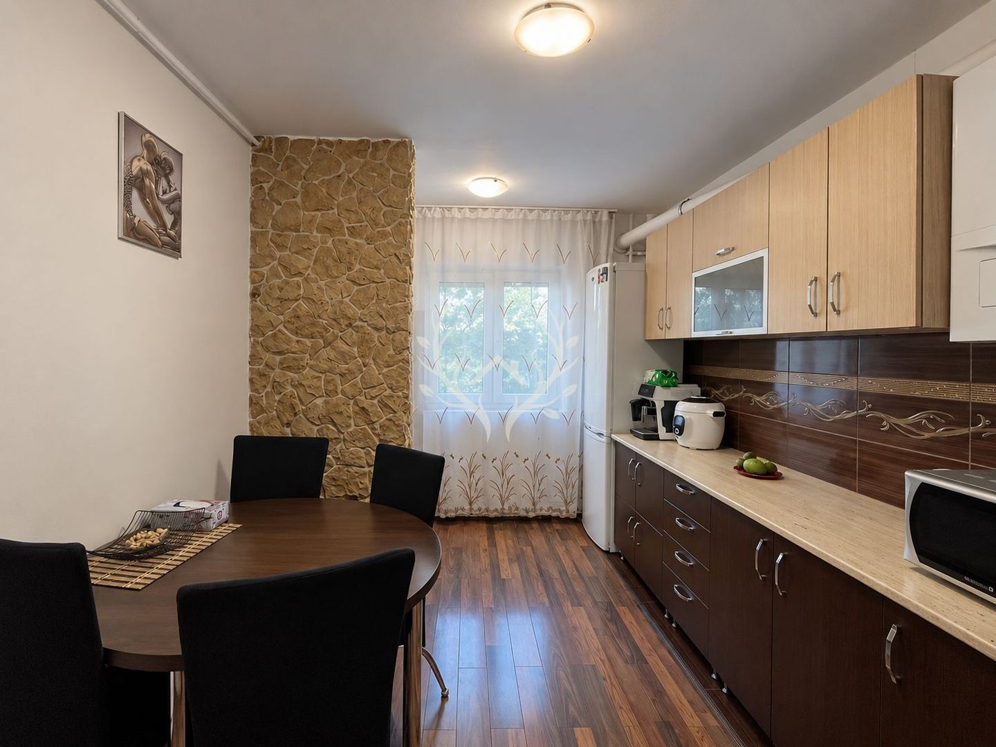 Apartament spatios cu 4 camere, zona centrala Apahida - Poză 4