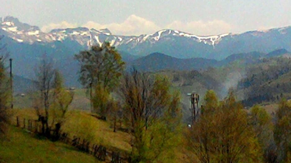 teren intravilan in zona Magura Bran - Poză 3