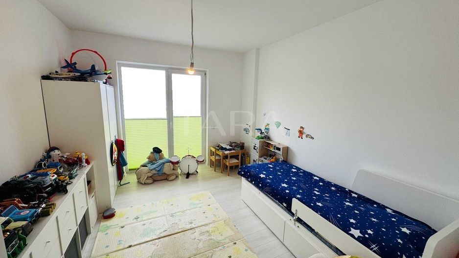 Apartament modern cu 4 camere, terasă panoramică de 38 mp. - Poză 4