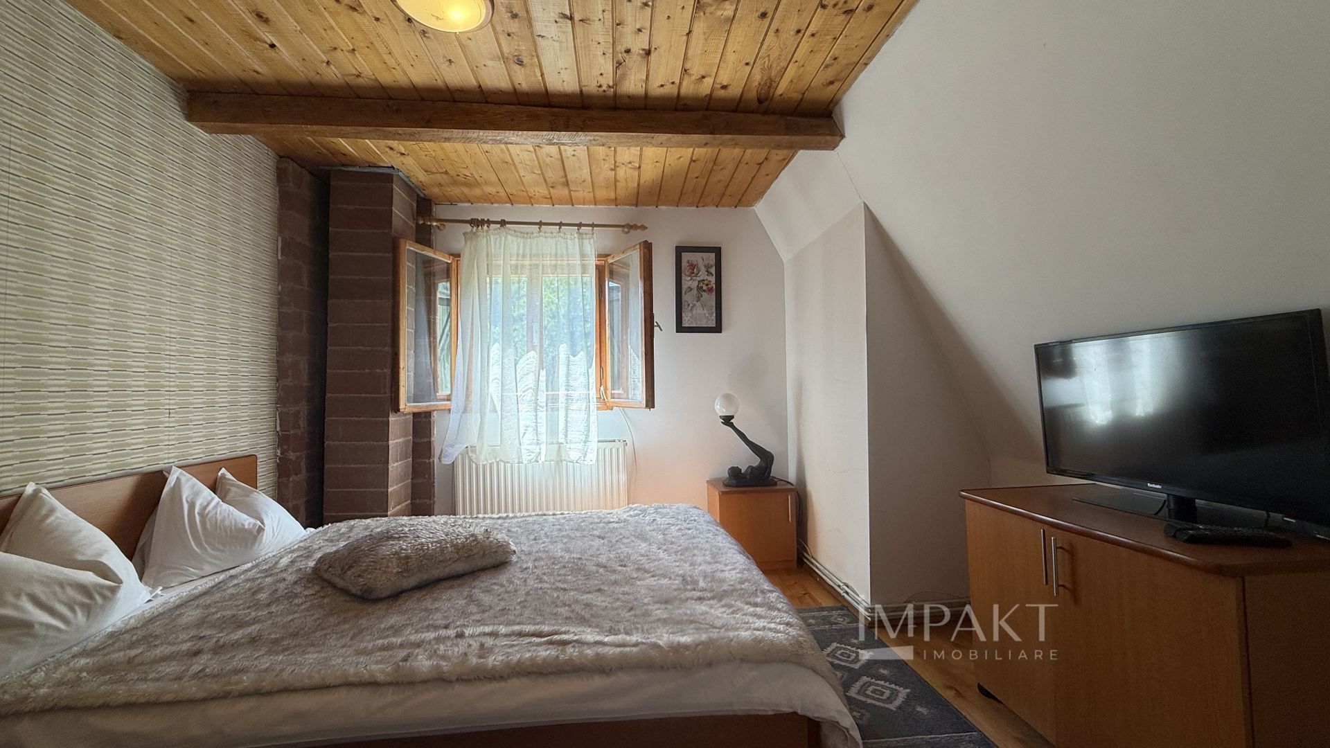 Proprietate cu front la rau si piscina exterioara in Baisoara - Poză 8