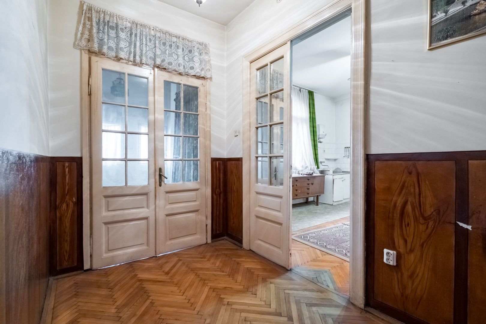 COMISION 0% - Vila interbelica, curte libera 362mp Cismigiu - Piata Victoriei - Poză 4