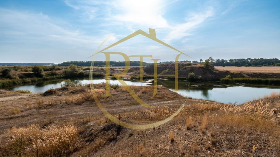 Investiție unică, 10 ha teren cu luciu de apă, ideal pentru turism și agrement! - Poză 17