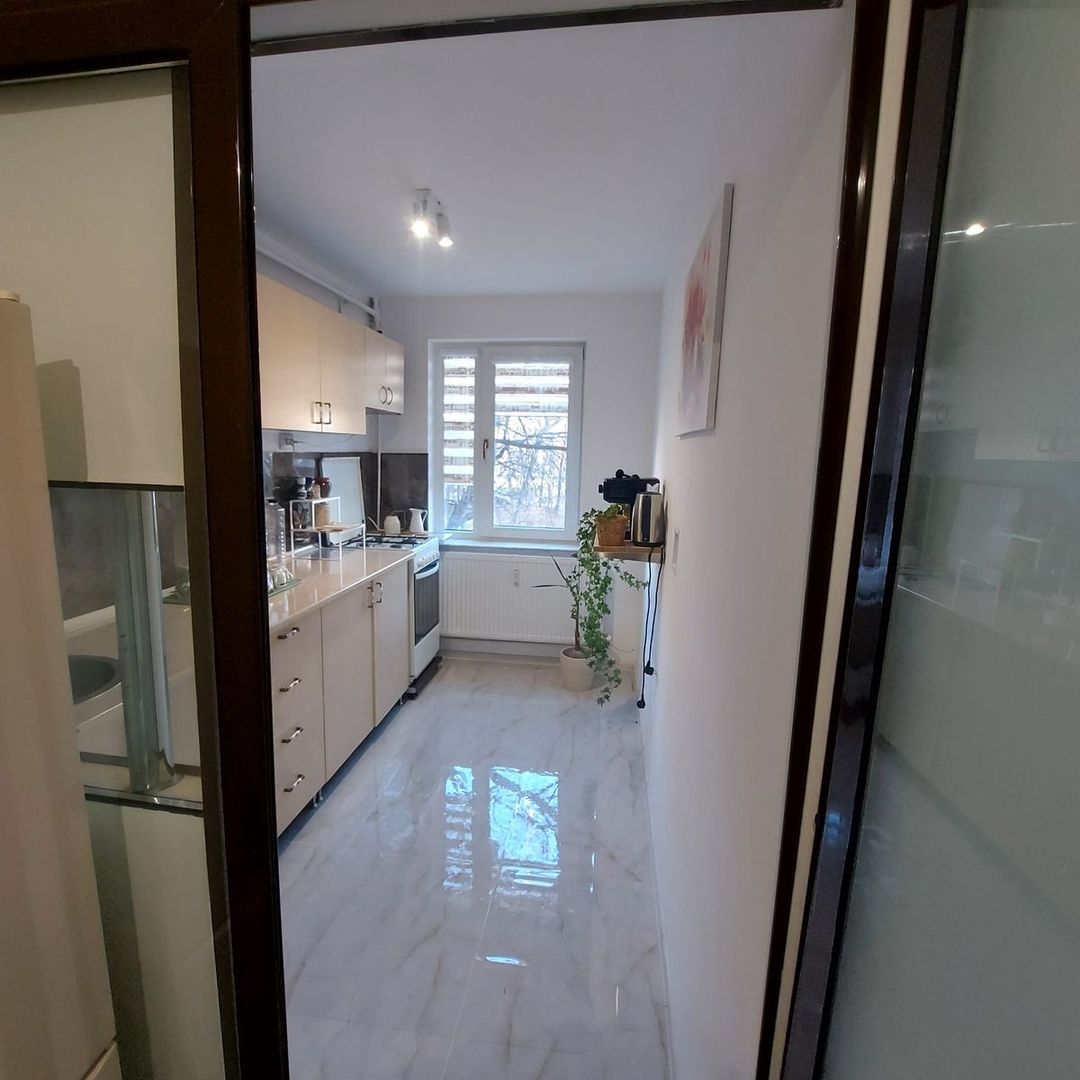 Vanzare Apartament 2 camere, 50 mp, renovat complet – metrou Constantin Brâncuși - Poză 3