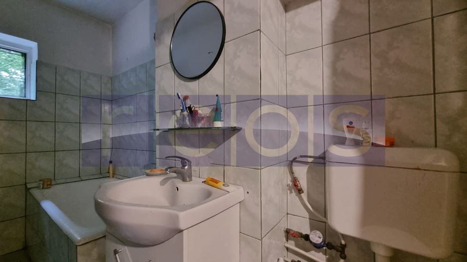 VANZARE -GARSONIERA -TIMPURI NOI -TINERETULUI - Poză 9