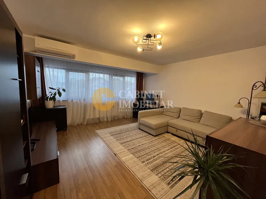 Cug Etaj 3 cu Pod Apartament cu 2 Camere Decomandat 60 mp - Poză 1