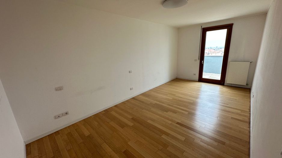 Birouri  cladire noua, zona centrala - Poză 20