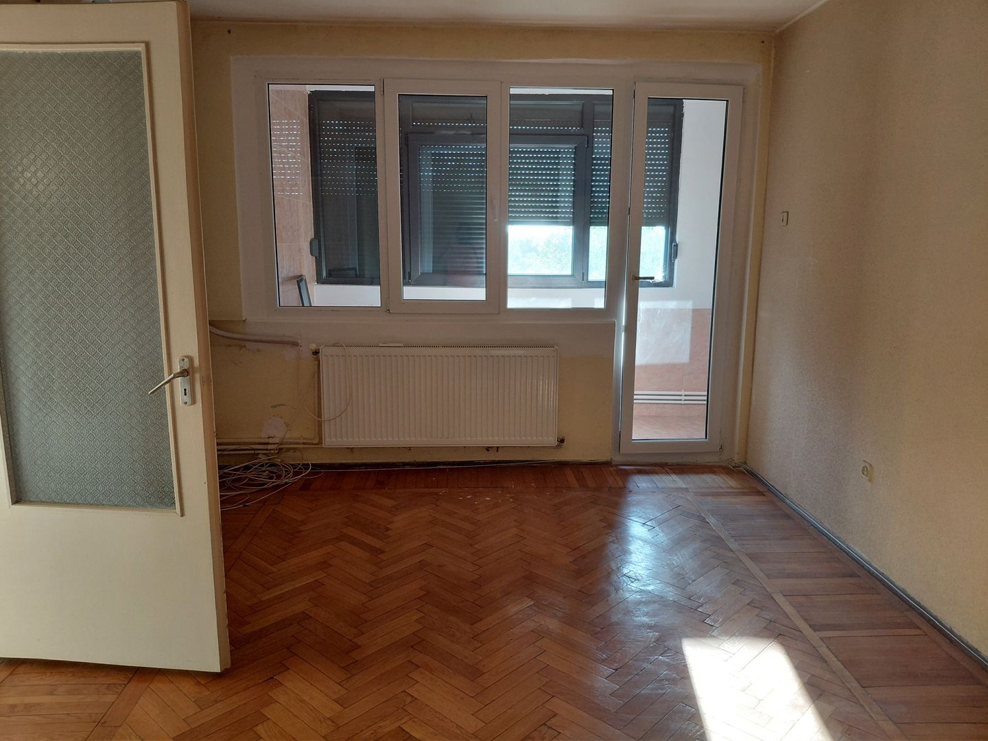 Apartament 2 camere, Tiglina 2, etaj 4,  balcon mare, liber! - Poză 18