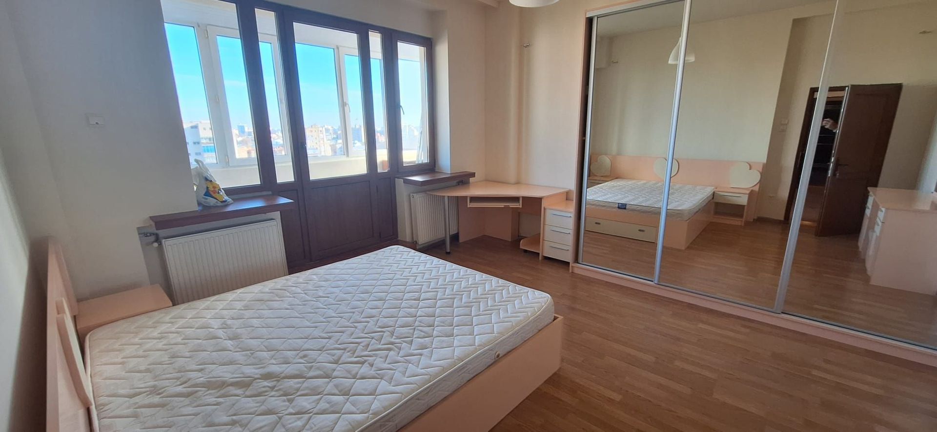 Apartament 3 camere plus tarasa Stradal P-ta Romana - Magheru - Poză 4