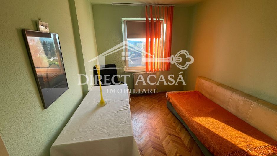 Apartament cu 4 camere de inchiriat-Str Republici-Zona 7 Noiembrie - Poză 4