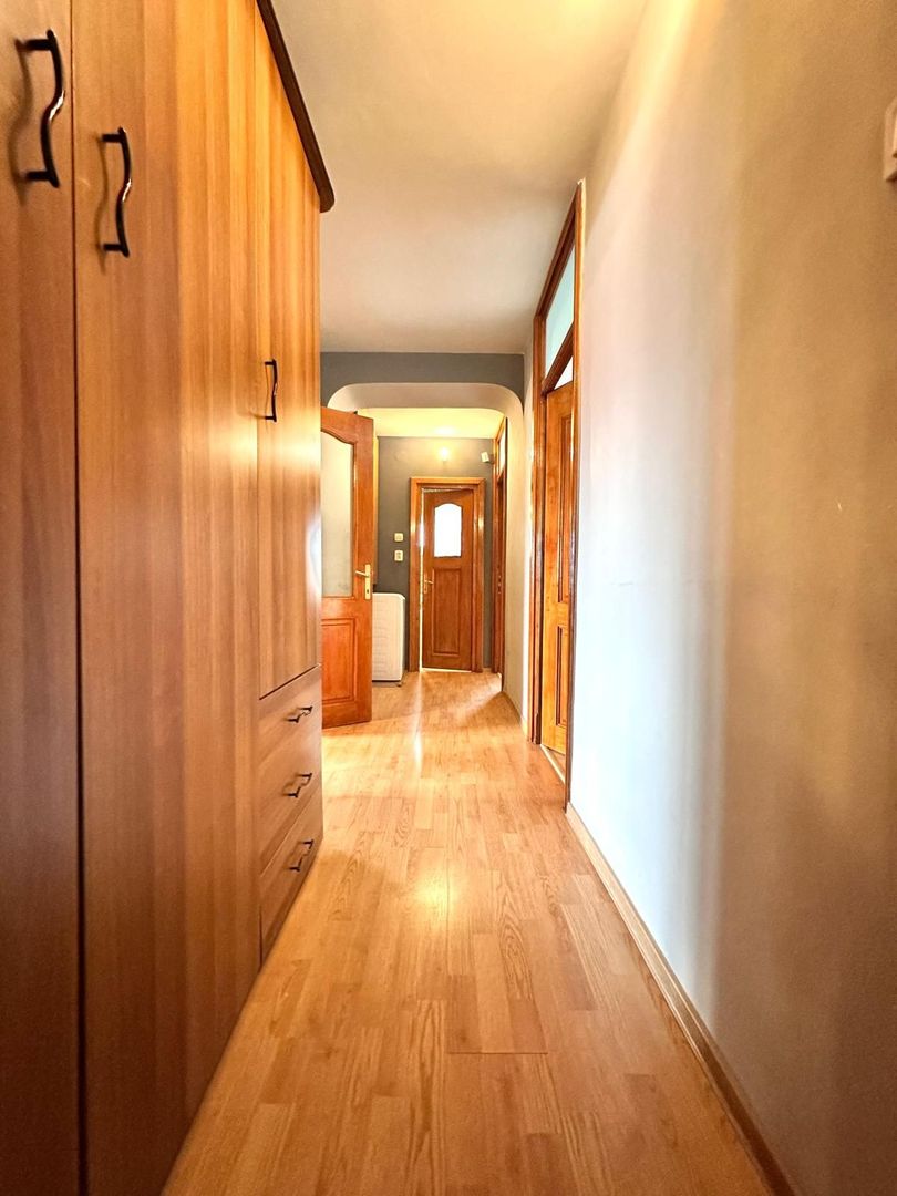 Apartament spatios 4 camere + parcare, pretabil ptr ERASMUS - Poză 15