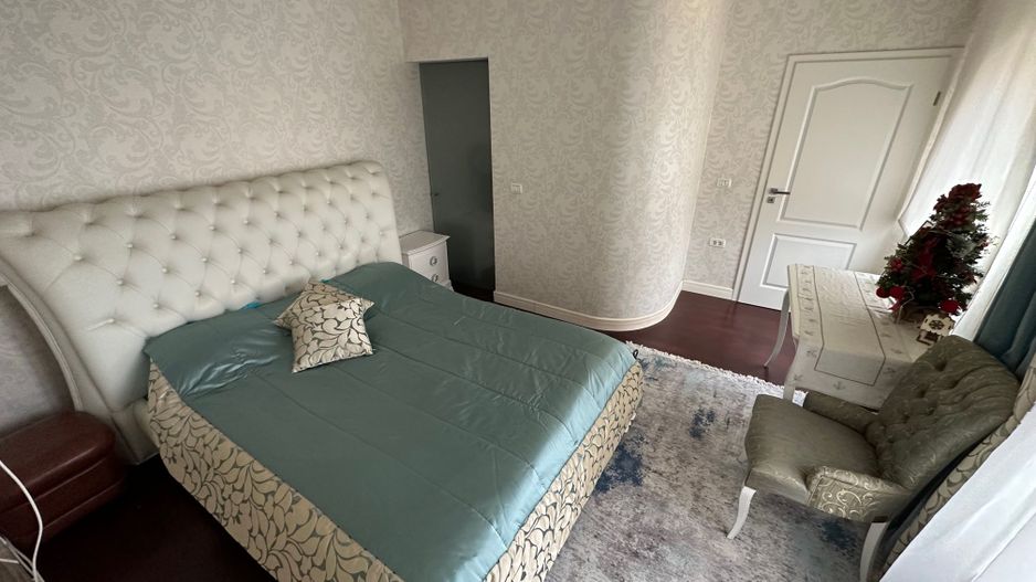 Casa la artera pretabilă Clinica medicala / birouri - Poză 11