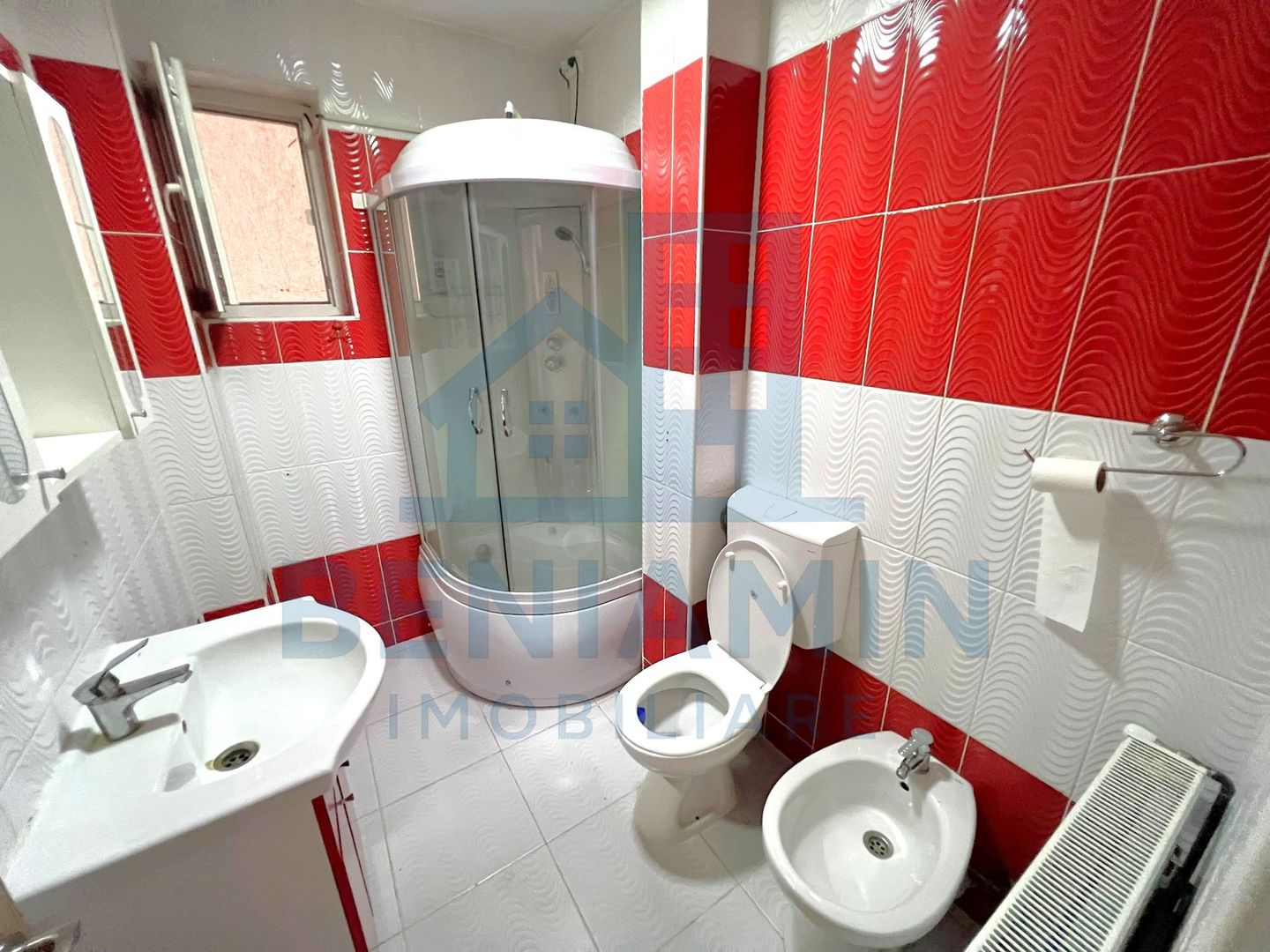 3 camere-2 bai-bloc nou-2 balcoane-Centrala-Apa separat-Mobilat-liber - Poză 5