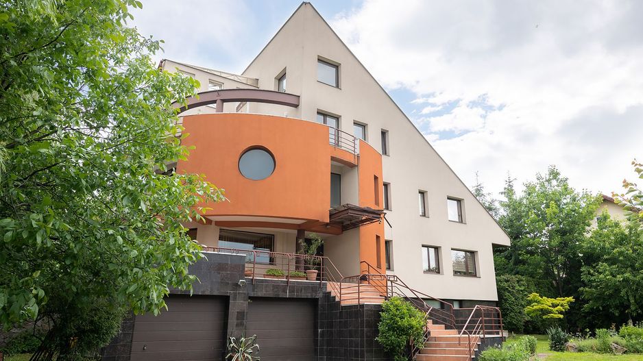 Vilă cu 1.350 mp teren în mijlocul orașului Grădina Botanică - Poză 4
