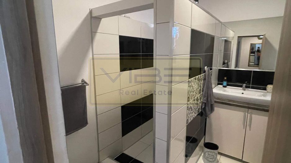 CASA 4 CAMERE- CURTE 1000MP - Ideal de locuit/ after school etc - Poză 11