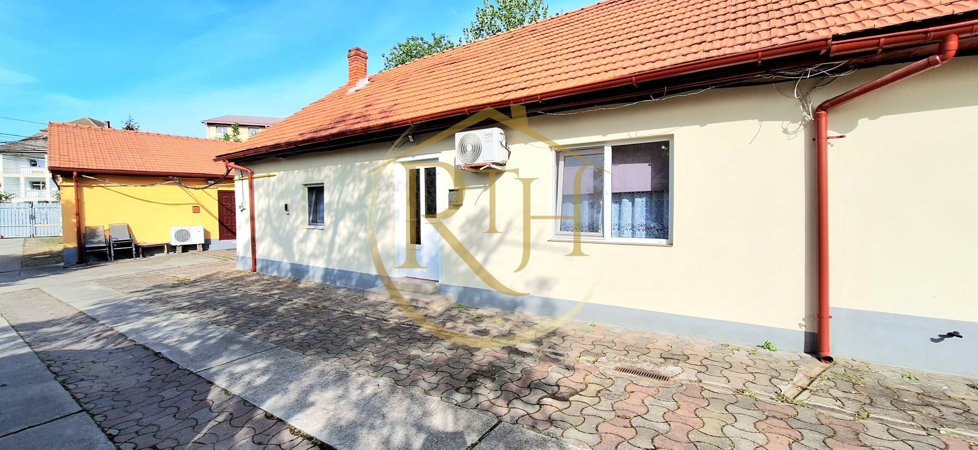 Oferim spre inchiriere casa spatioasa cu 2 camere, Zona Soarelui,cartier privat - Poză 18