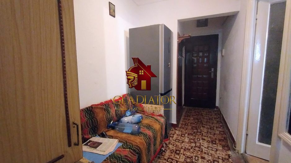 Copou Parc ferit de agitatia bulevardului, spatiu verde, et 1 cu lift - Poză 5