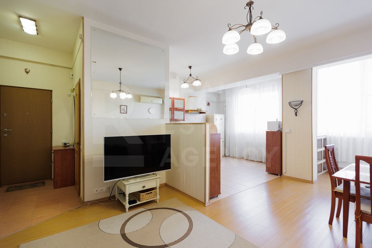 Chirie, apartament, 2 camere str. 31 August 1989, Centru - Poză 9