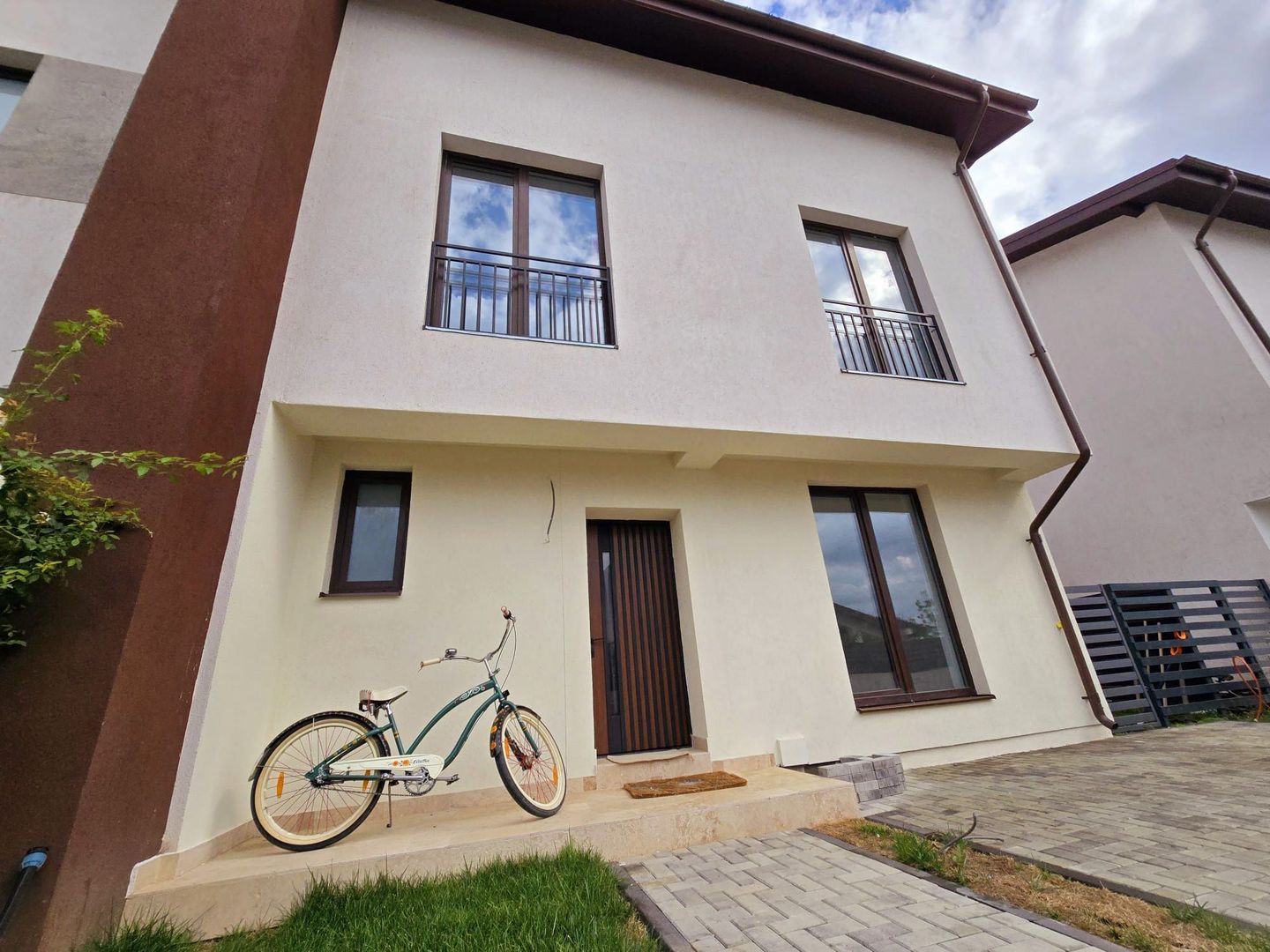 VILA 5 CAMERE | CORBEANCA | LANGA PADURE - Poză 2