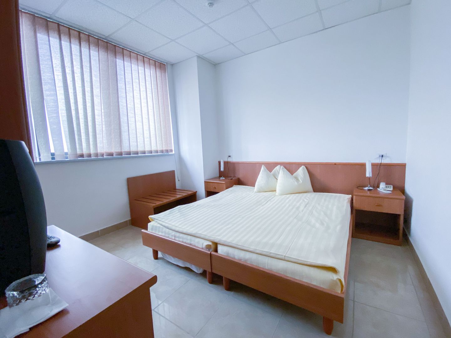 Cladire cu functiuni mixte - Poză 20