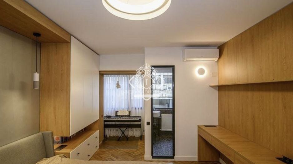 Calea Victoriei- Amzei | Apartament Art Deco complet renovat | 5 camere 4 bai - Poză 2