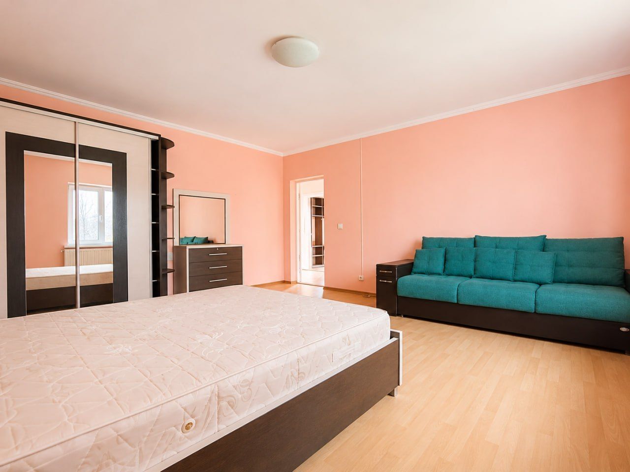 Cahul – Casă 3 Camere + Living | 139 m² | Teren 7.7 ari + Garaj | 95.000 € - Poză 24