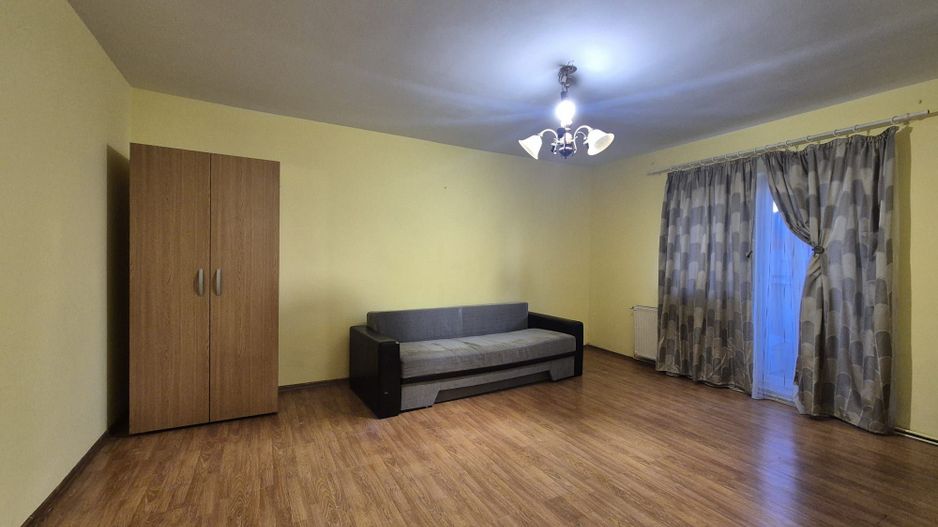 Vlahuta, garsoniera sectiune mare - Poză 1