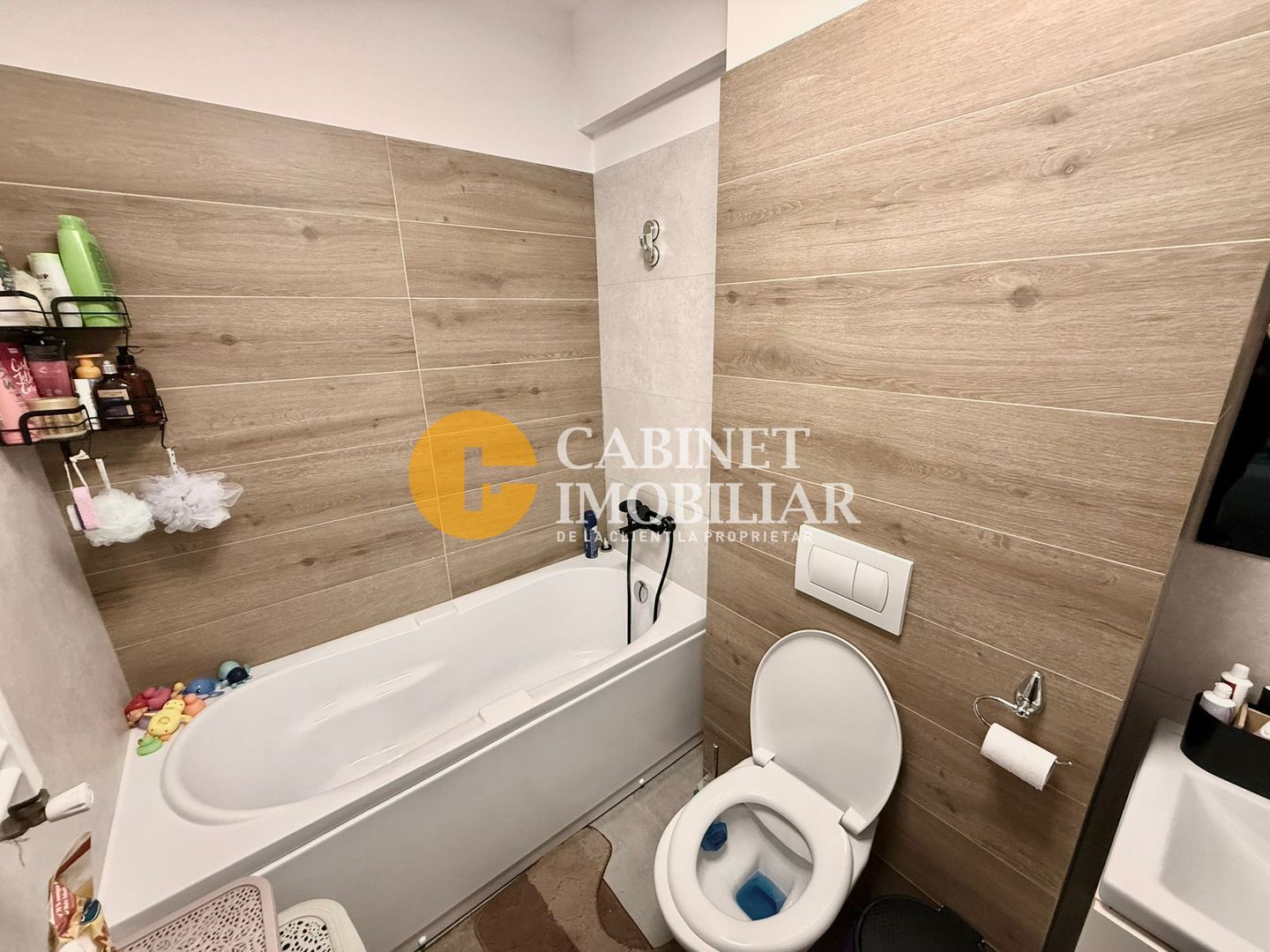3 Camere Decomandat + 2 Bai + LOC DE PARCARE - Etaj 1  -  Zona Galata - Poză 6