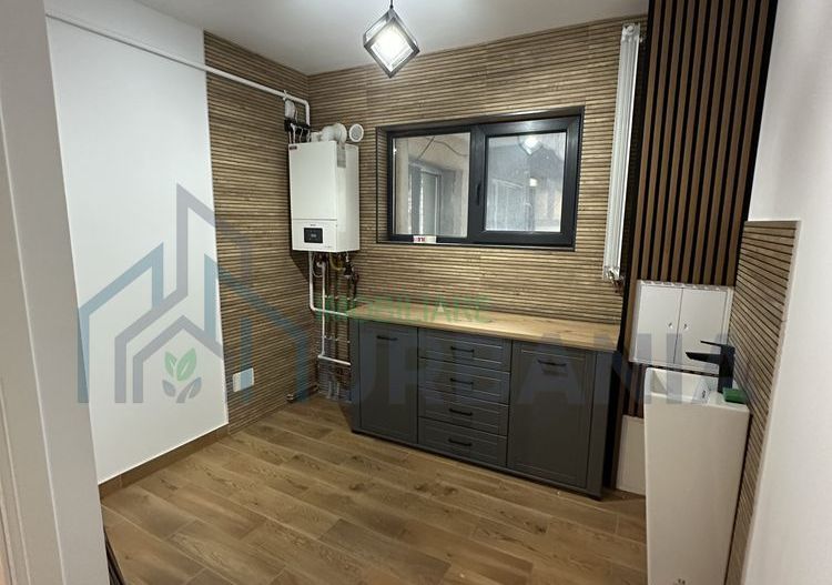 Spațiu comercial/birou ultracentral – Piața Unirii, Bloc Tarom – 50 mp – Parcare cu barieră - Poză 3