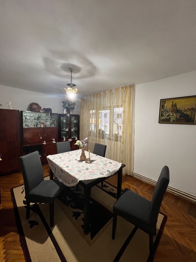 BRASADAS vinde ap 3 cam la PARTER in Manastur. - Poză 1