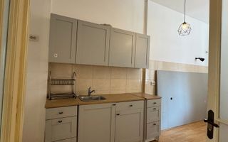 2 ETAJE DE INCHIRIAT Piata Amzei- Piata Romana IM507 - Poză 3