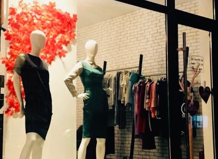 Spatiu stradal, central, cu vad comercial si vizibilitate excelenta - Poză 4