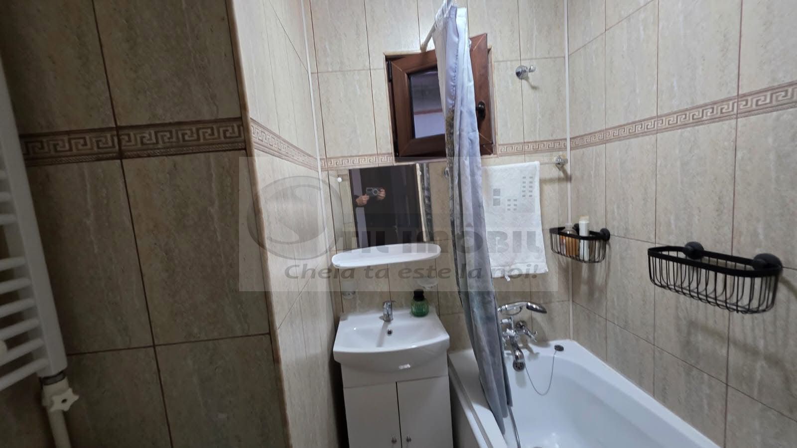 Casa cu 2 camere si living - zona Centrala, Piata Independentei - 700€ - Poză 11
