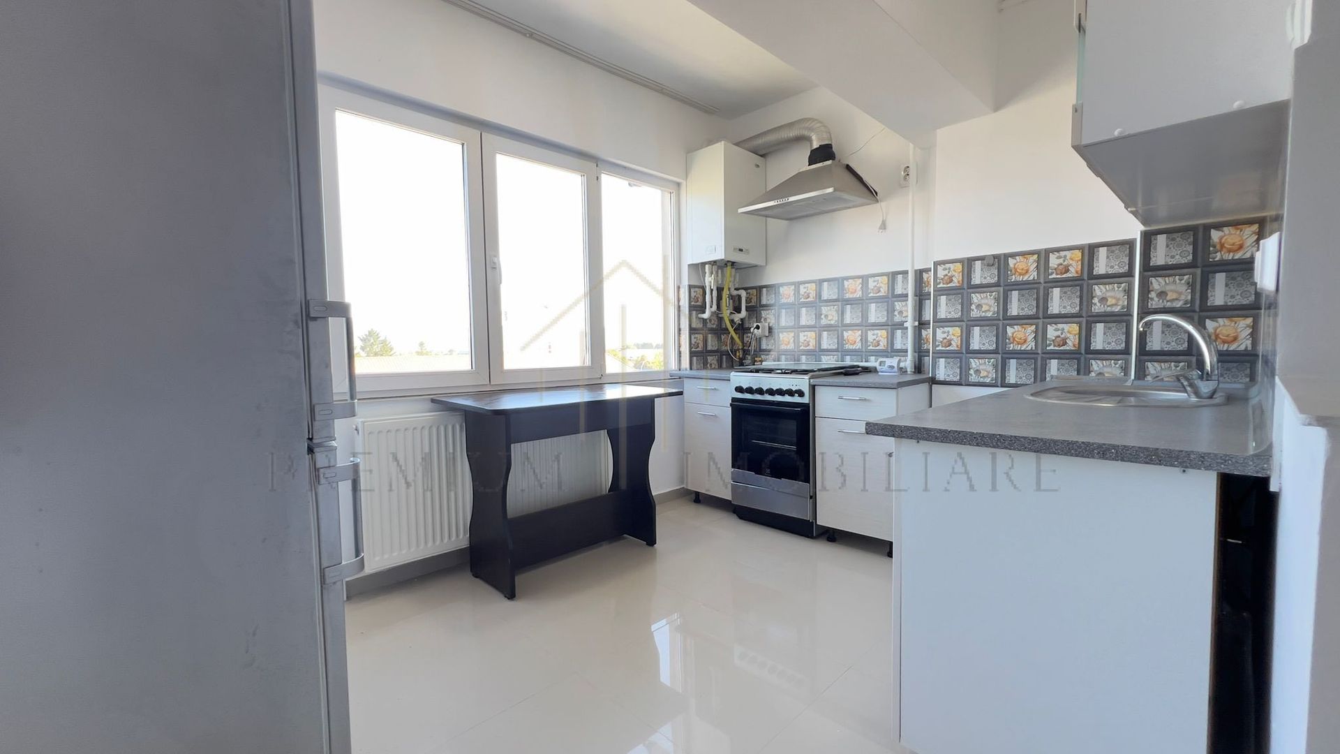 Apartament 2 Camere - Renovat - Zona de jos - Poză 7