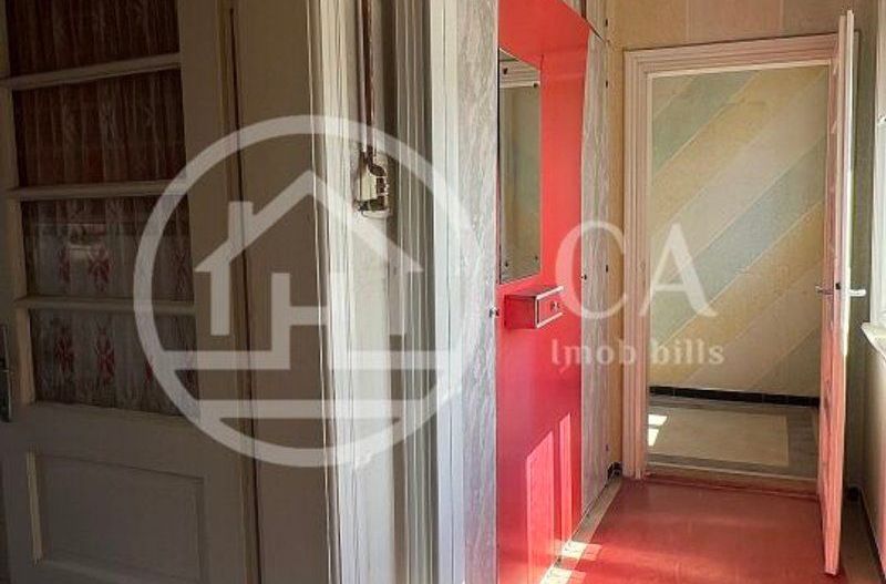 Apartament cu 3 camere de vanzare zona Muzeul Tarii Crisurilor Oradea - Poză 3