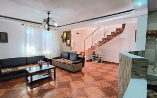 Năvodari | Casă spațioasă cu teren mare - Poză 4