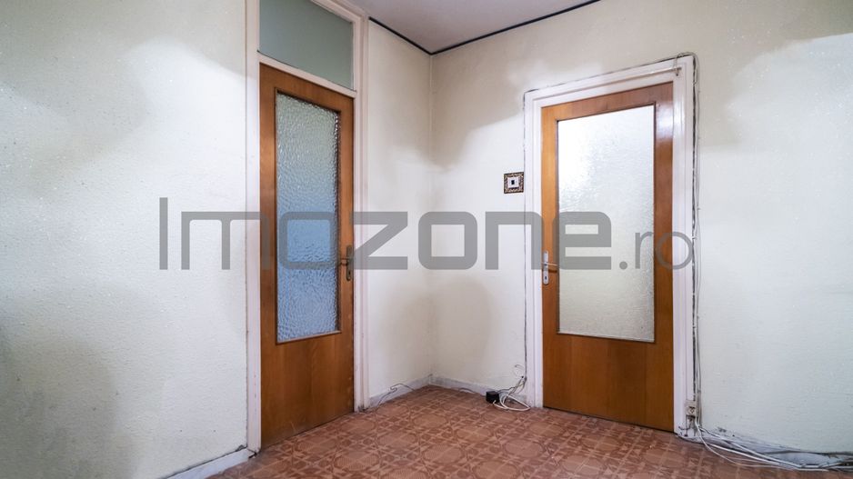 Drumul Taberei 3 camere, 4/10, bloc stradal, c-tie 1980, bucatarie mare, 2 bai - Poză 9